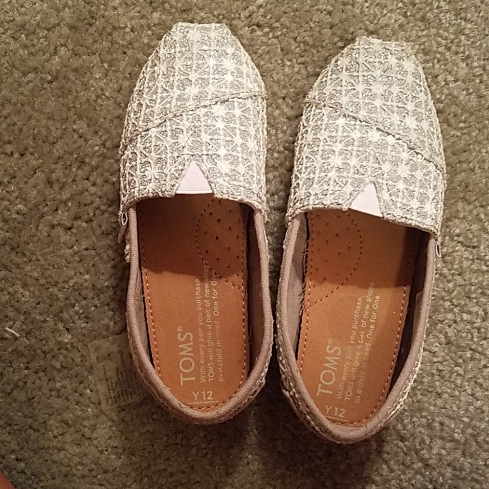 Girls shoes